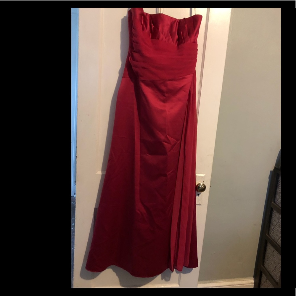 Bridal/Prom Dress. Never worn